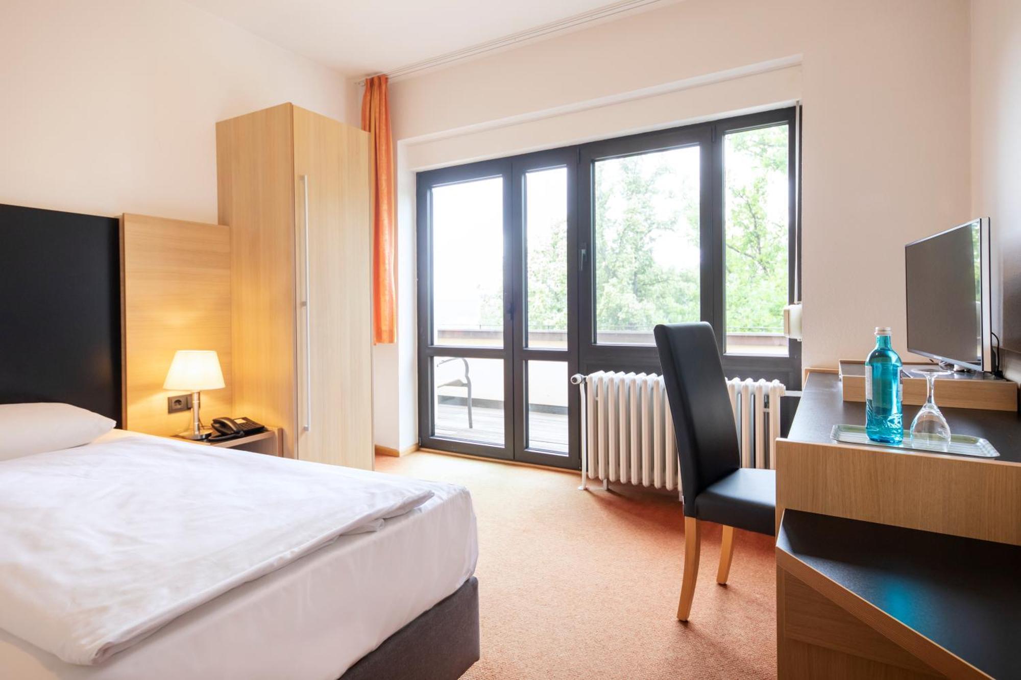Roomingtons Hotel Franziskushoehe Lohr Extérieur photo