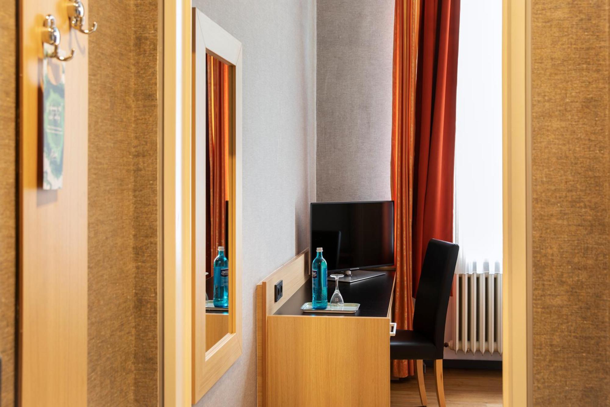 Roomingtons Hotel Franziskushoehe Lohr Extérieur photo