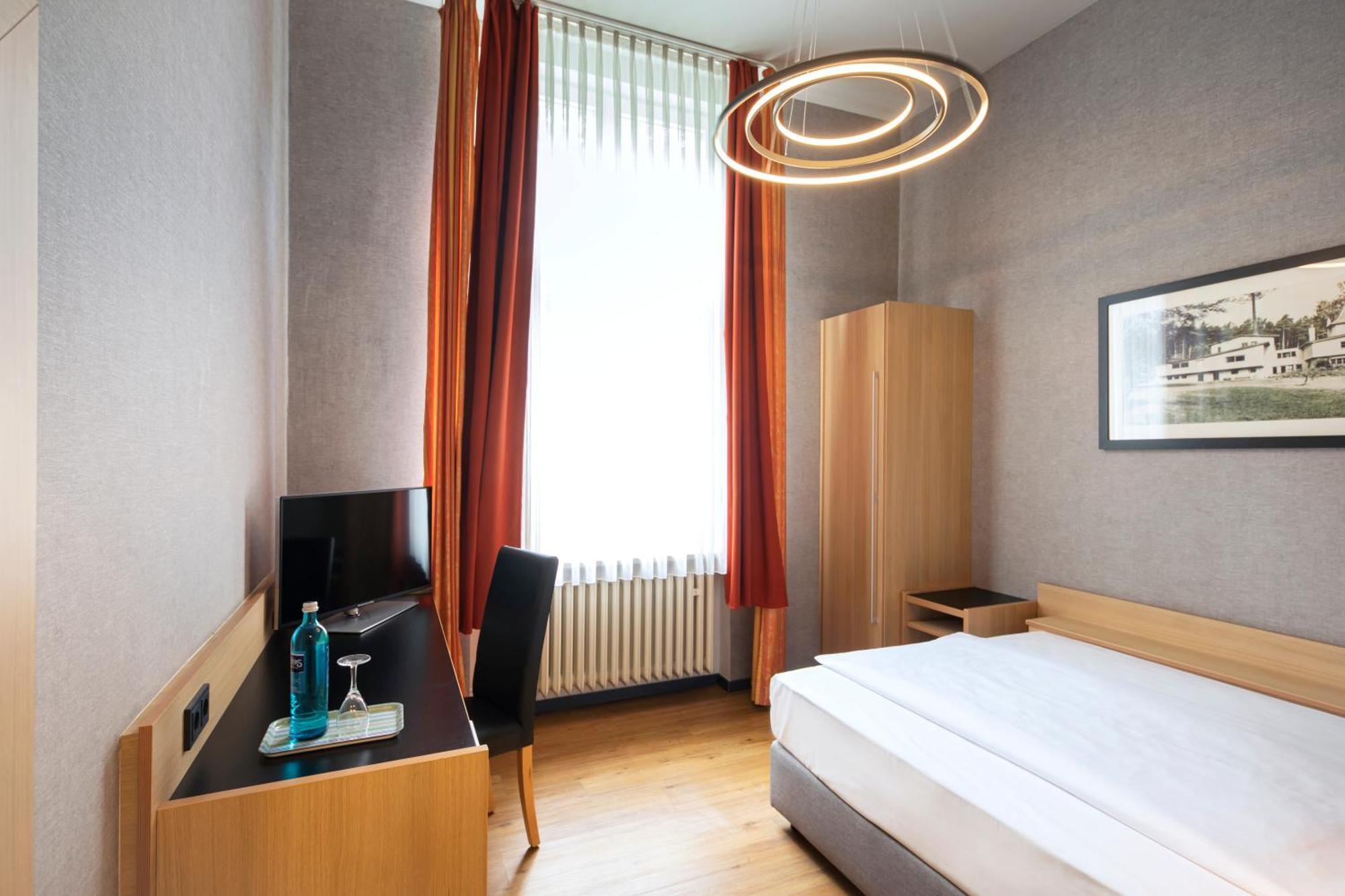 Roomingtons Hotel Franziskushoehe Lohr Extérieur photo